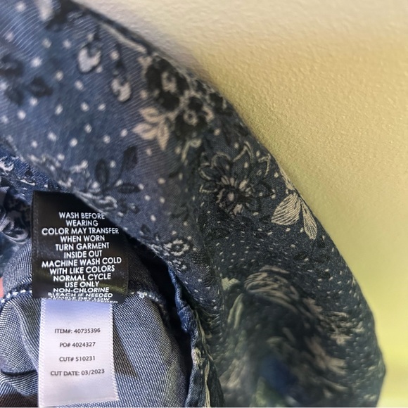 Torrid~Tiered Chambray Blue Floral Smocked Short Sleeve Dress in size 4/4X or 26 - Picture 12 of 16